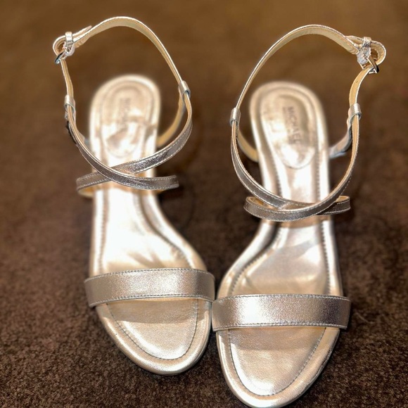 Michael Kors heels - Picture 4 of 4